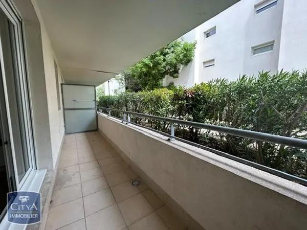 Appartement à louer 3 pièces 54.87m² Nîmes (30000)