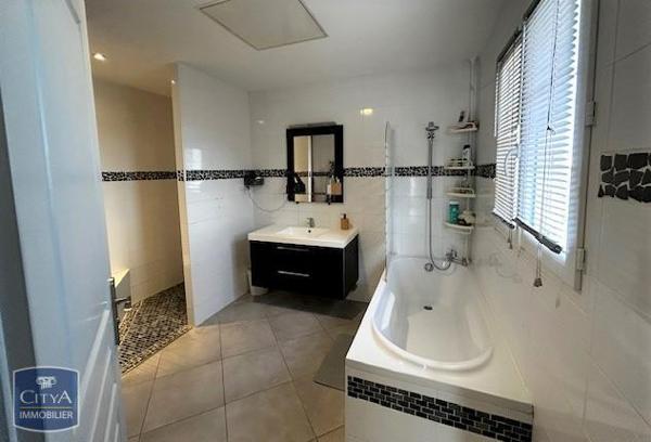 Vente maison 9 pièces de 250m²