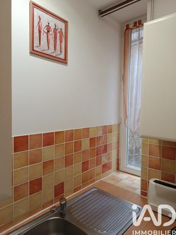 Immeuble à vendre 181 m² Avène