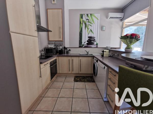 Immeuble à vendre 181 m² Avène