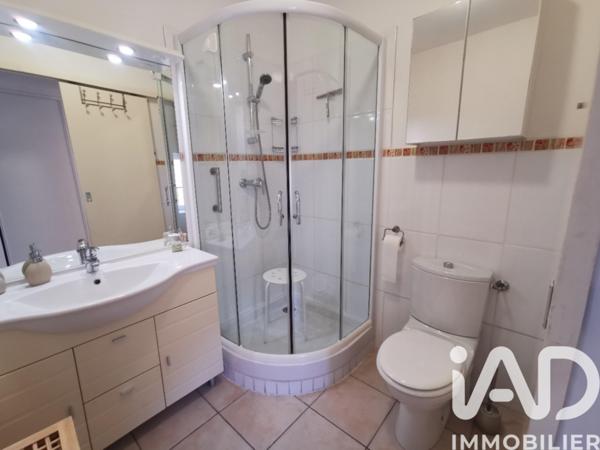 Immeuble à vendre 181 m² Avène