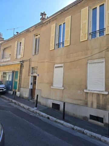 13007 MARSEILLE - MURS COMMERCIAUX LOUES,  Local  340 m²