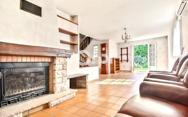 Maison à vendre    5 pièces • 181 m2 Oloron-Sainte-Marie