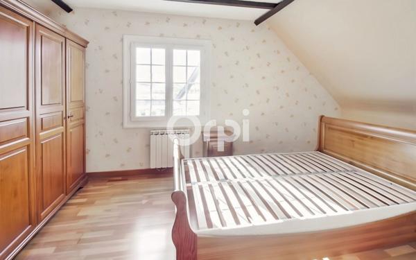 Maison à vendre    5 pièces • 181 m2 Oloron-Sainte-Marie