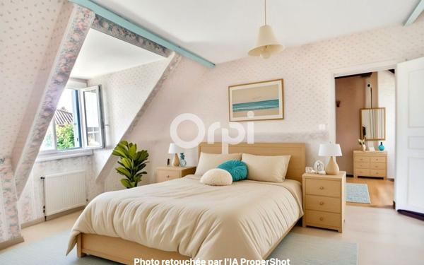 Maison à vendre    5 pièces • 181 m2 Oloron-Sainte-Marie