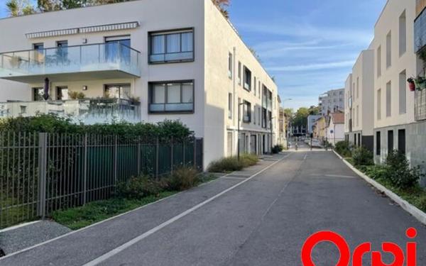 Stationnement à louer    Lyon 3