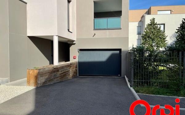 Stationnement à louer    Lyon 3