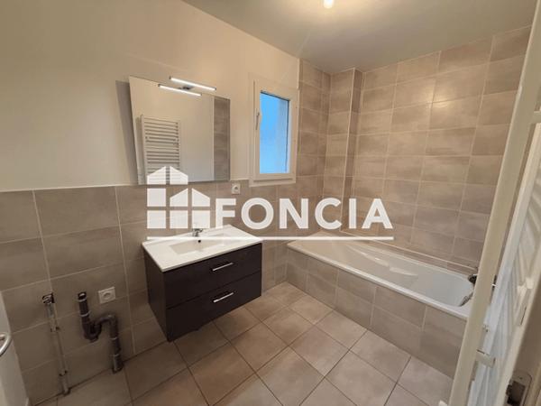Location Appartement 4 pièces 86.82 m² - 7 ALLEE DES ERABLES Rumilly 74150