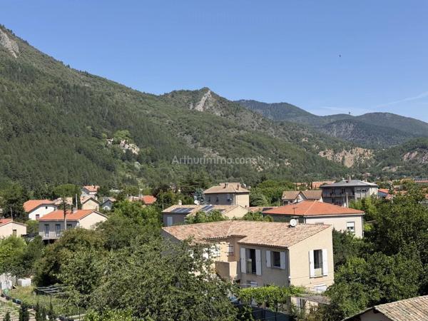 Vente                                                      Appartement
                        
                     5 pièces                      71 m2                     à Digne-les-Bains