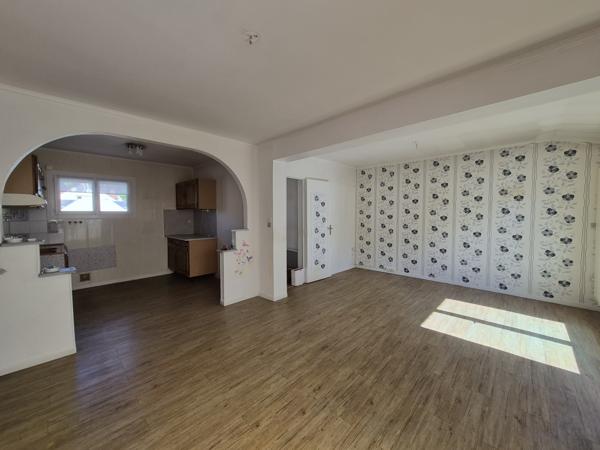 Maison
         4 pièces
        - 72 m² 148 000 € *