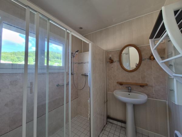 Maison
         4 pièces
        - 72 m² 148 000 € *