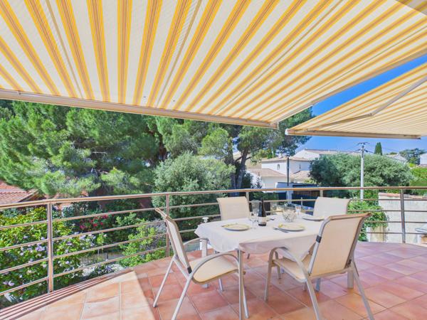 BANDOL – Villa familiale de 153 m² avec 3 chambres, appartement T2 indépendant et grand garage