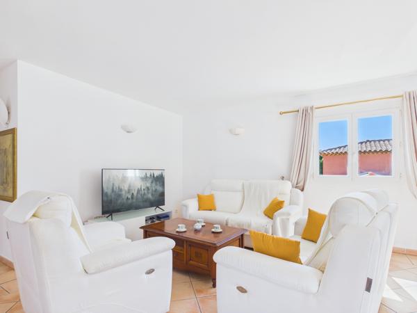BANDOL – Villa familiale de 153 m² avec 3 chambres, appartement T2 indépendant et grand garage
