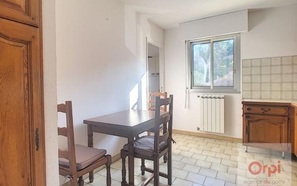 Appartement à louer    3 pièces •  Ajaccio