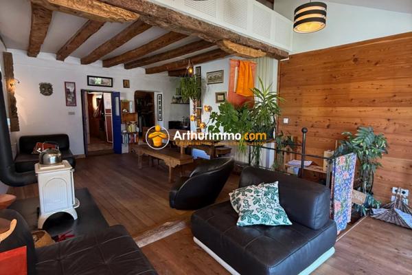 Vente                                                      Maison de village
                        
                                         230 m2                     à Eygliers