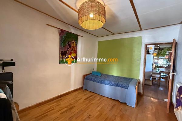 Vente                                                      Maison de village
                        
                                         230 m2                     à Eygliers