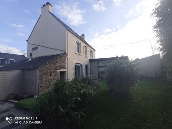 Maison de charme - 180 m2 avec garage - jardin , Bono