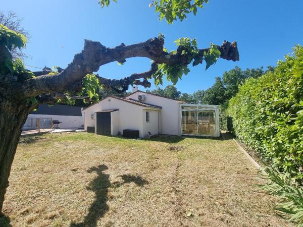 Rocbaron (83136) Maison T4/5 plain-pied 109 m2 + annexe de 23 m2 + Piscine