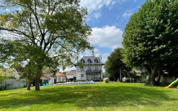 Maison à vendre    8 pièces •  Lizy-sur-Ourcq