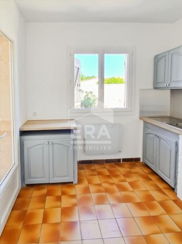 Maison divisée en 2 appartements ? Secteur recherché de Vitrolles Nord