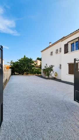 Maison divisée en 2 appartements ? Secteur recherché de Vitrolles Nord