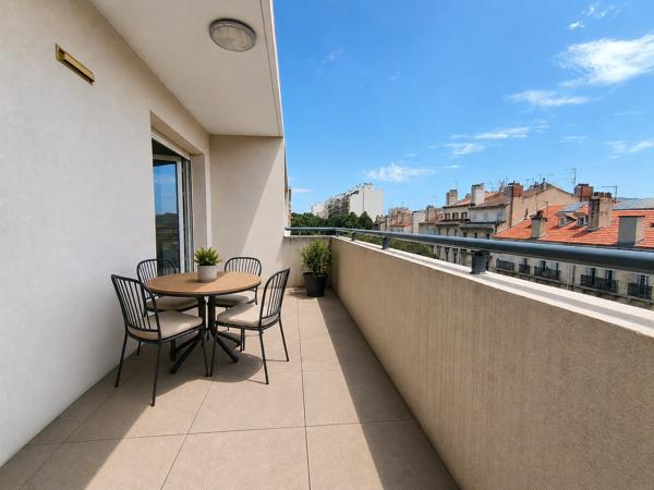 Appartement
         1 pièce
        - 37 m² 138 000 € *