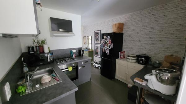 Ensemble de 2 maisons individuelles, 3 chambres chacunes, jardin, stationnement