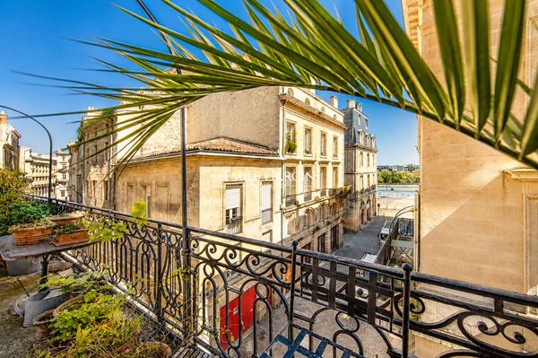 À vendre - Appartement  avec balcon - Bordeaux centre