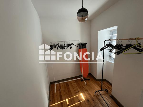 Location Appartement meublé 3 pièces 76.06 m² - 26 RUE ROBERT Nimes 30000