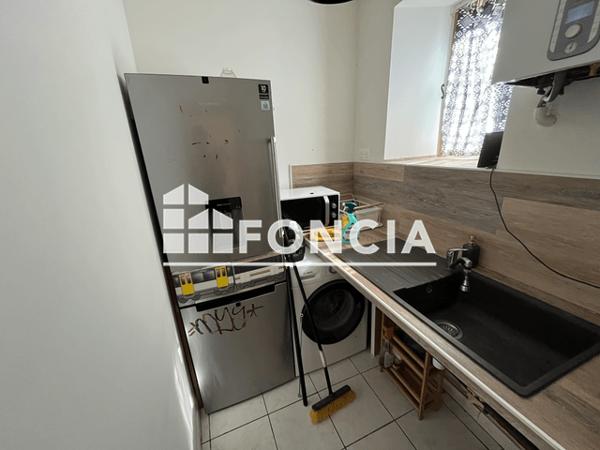 Location Appartement meublé 3 pièces 76.06 m² - 26 RUE ROBERT Nimes 30000