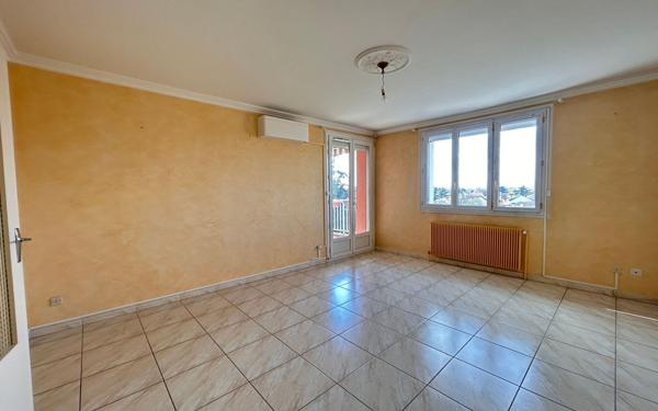 Appartement à vendre    3 pièces • 79,12 m2 Chassieu