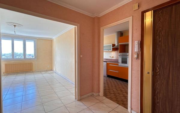 Appartement à vendre    3 pièces • 79,12 m2 Chassieu