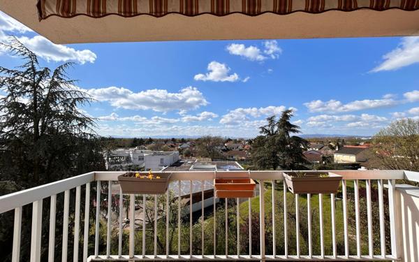 Appartement à vendre    3 pièces • 79,12 m2 Chassieu