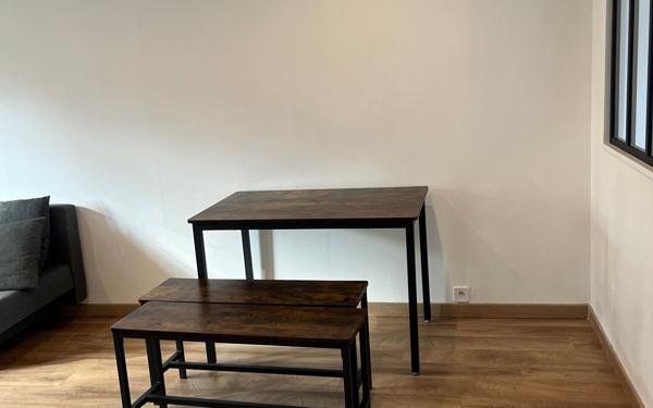 Appartement à louer    2 pièces •  Champagne-au-Mont-d'Or