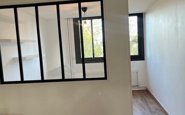 Appartement à louer    2 pièces •  Champagne-au-Mont-d'Or