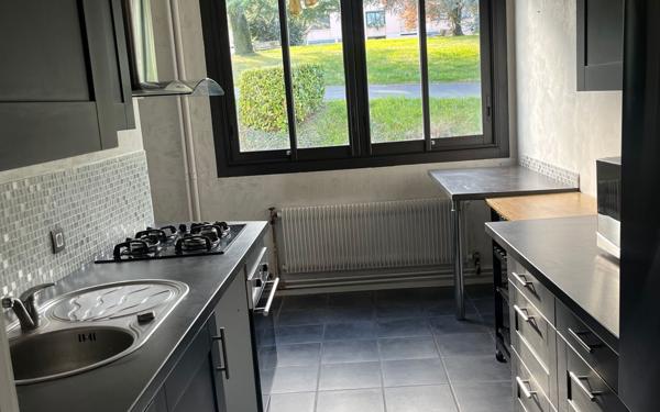 Appartement à louer    2 pièces •  Champagne-au-Mont-d'Or