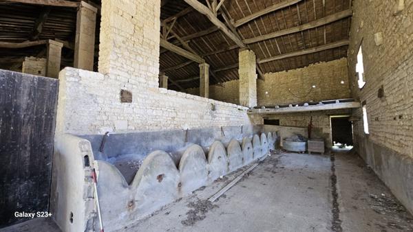 Ancienne - 4 pièces - 430 m²