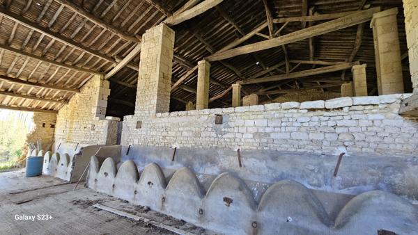 Ancienne - 4 pièces - 430 m²