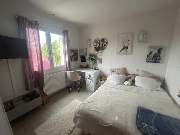 Maison avec piscine et double garage à Carcassonne