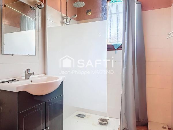 Maison de plain-pied à Léran