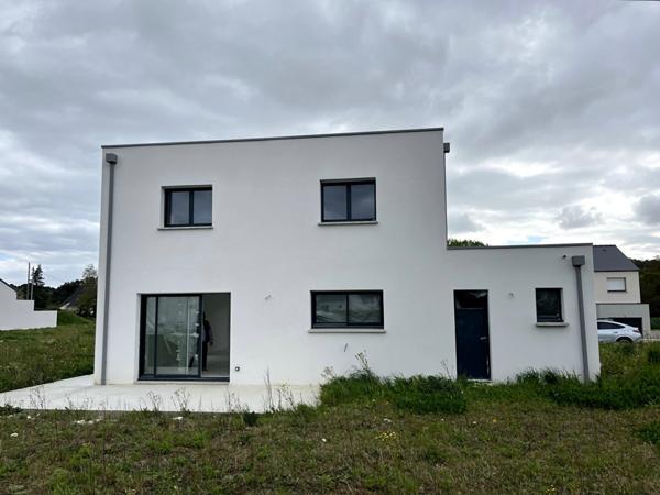 Maison neuve spacieuse, 5 chambres, garage et jardin , Kervignac