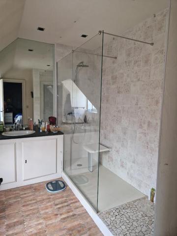 PROPRIÉTÉ DE VILLE AVEC STUDIOS-PLEIN CŒUR DE PONTIVY. Pontivy (56300)