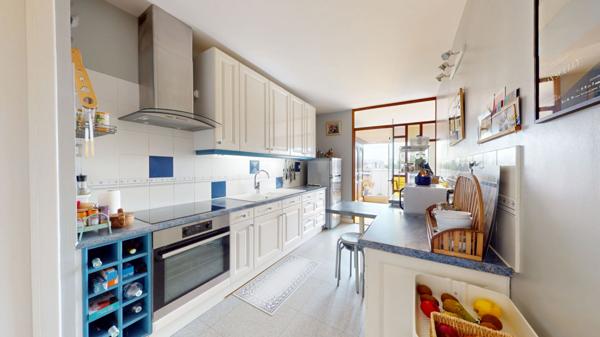 Appartement Caen 5 pièce(s)  dernier étage, garage double