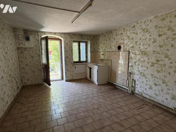 GRANDVELLE ET LE PERRENOT 