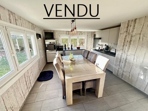 Maison pleine de charme, avec jardin et garage.