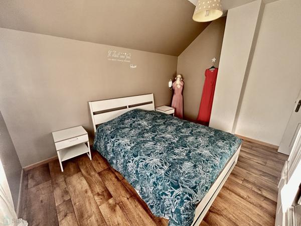 Maison pleine de charme, avec jardin et garage.