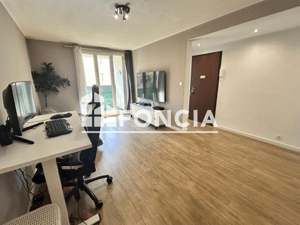 Location Appartement 4 pièces 71.4 m² - 358 CHEMIN DU LITTORAL Marseille 13015