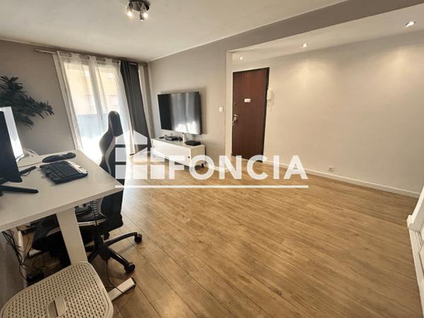 Location Appartement 4 pièces 71.4 m² - 358 CHEMIN DU LITTORAL Marseille 13015