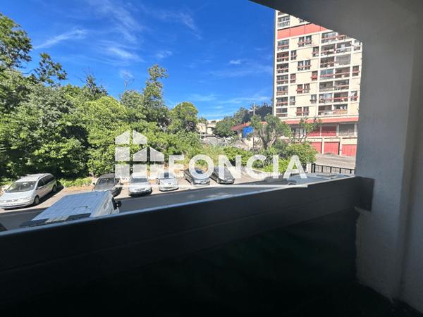 Location Appartement 4 pièces 71.4 m² - 358 CHEMIN DU LITTORAL Marseille 13015