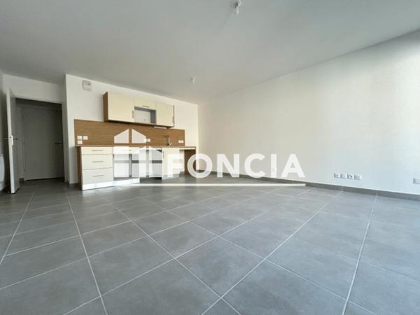 Location Appartement 3 pièces 65.81 m² - Port Saint Louis Du Rhone 13230